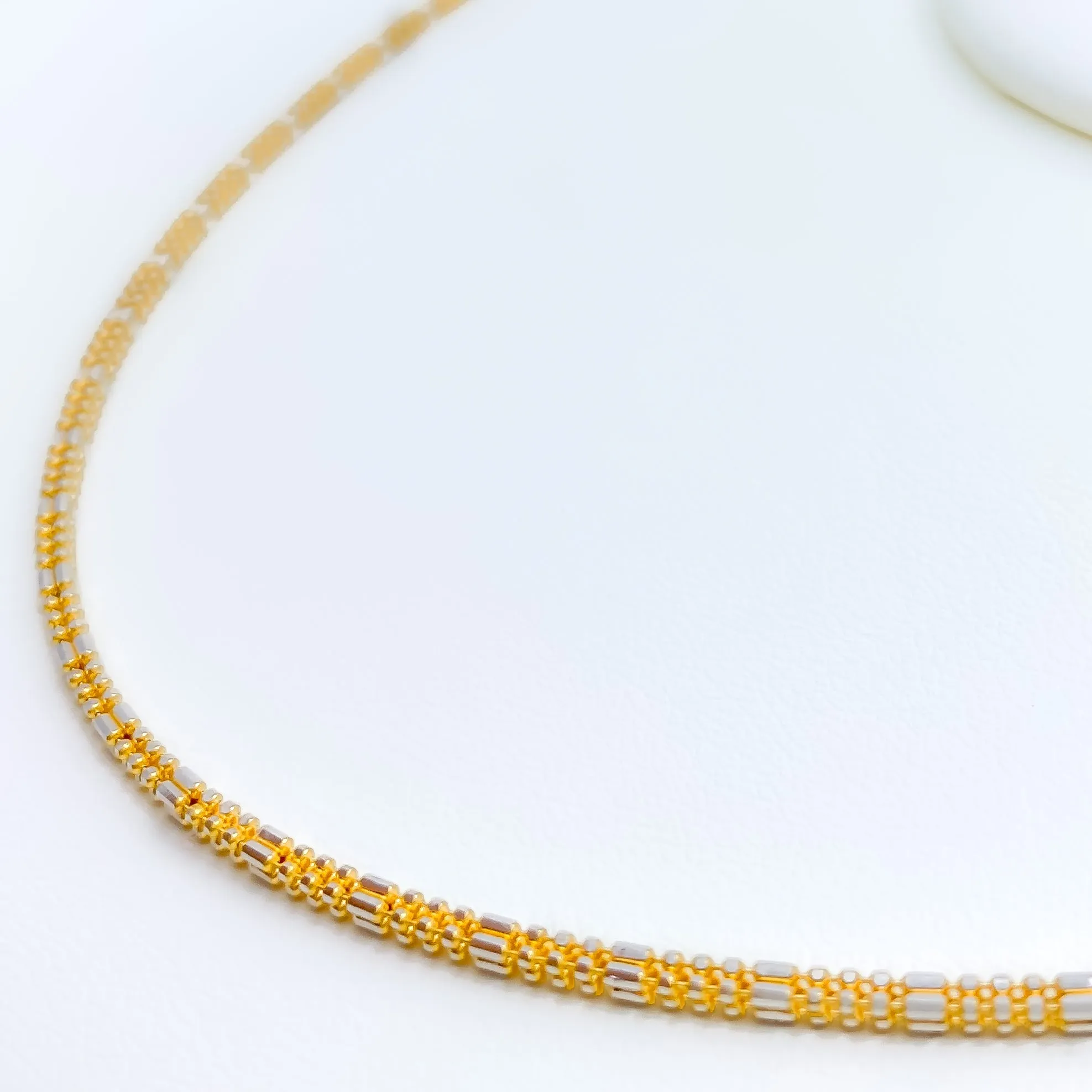 Alternating Two - Tone 22K Gold Chain - 16"