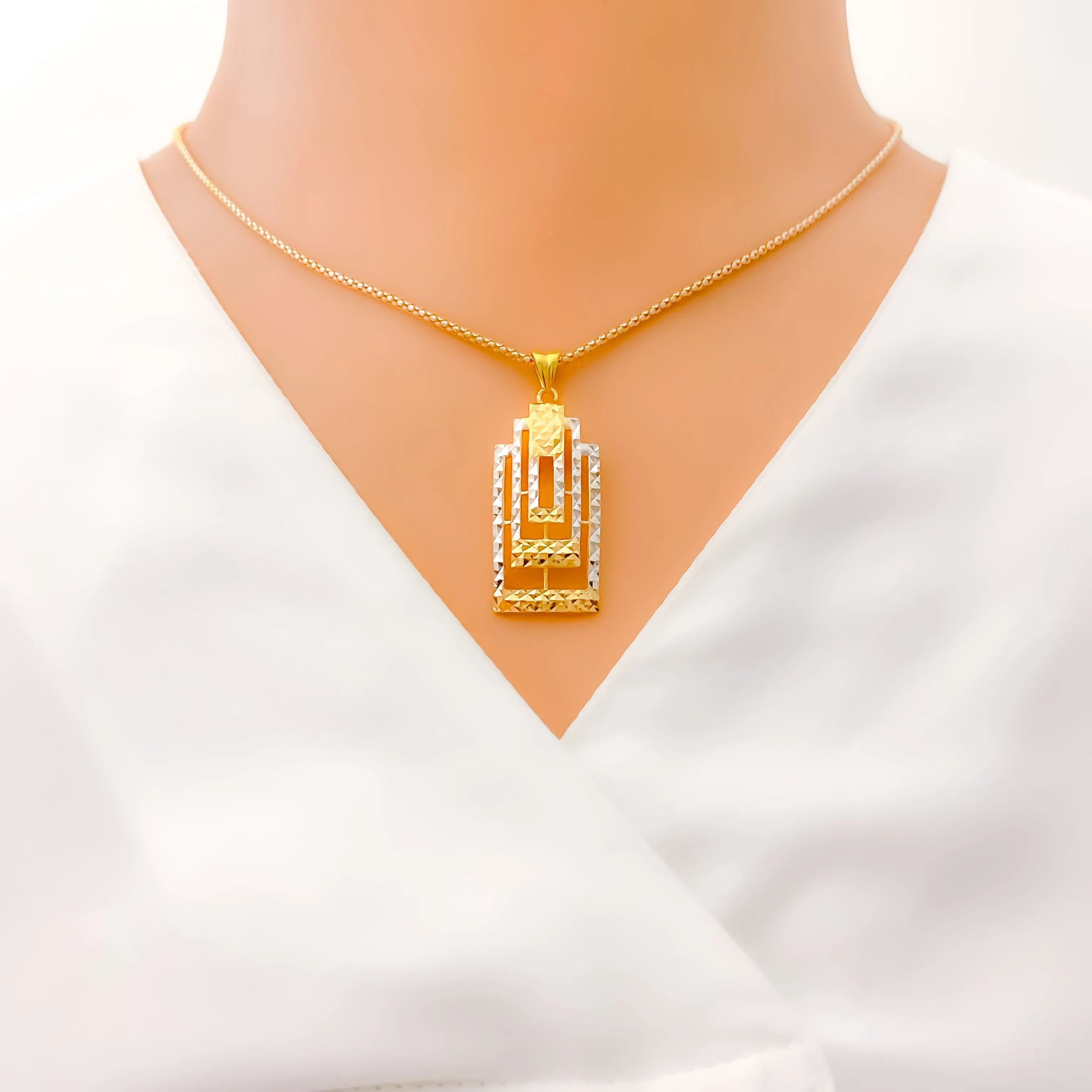 Beautiful Geometric 22K Gold Pendant Set