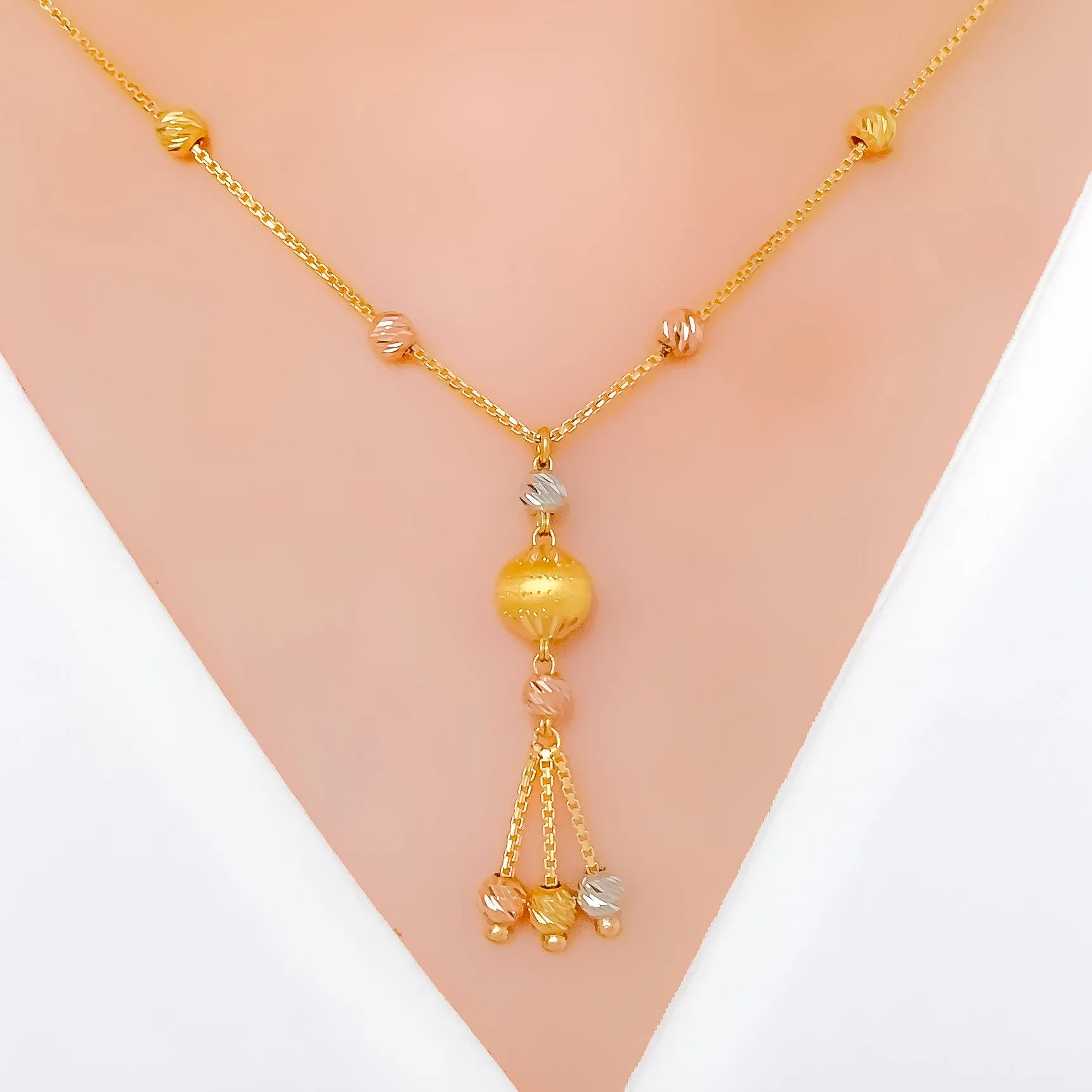 Beautiful Three-Tone Ball Necklace