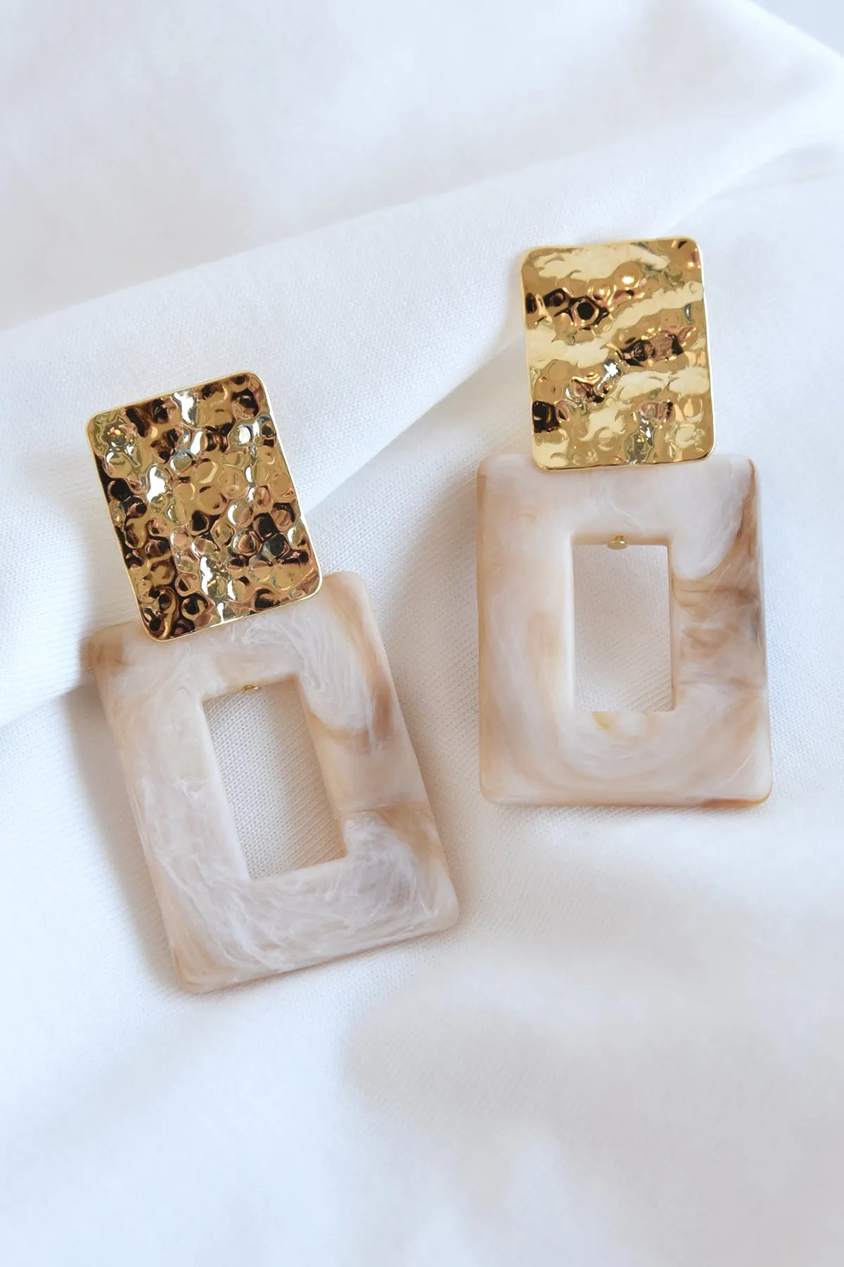 CREAM TORTOISE EARRINGS