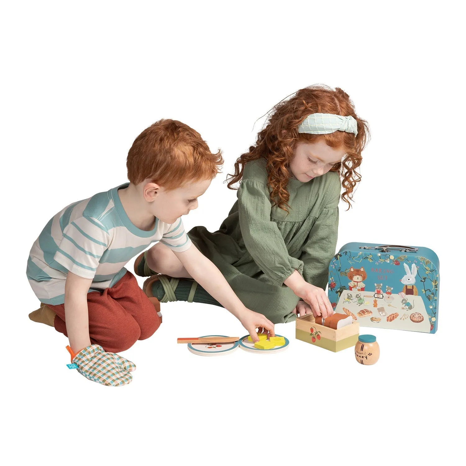 Forest Tales Baking Set by Manhattan Toy