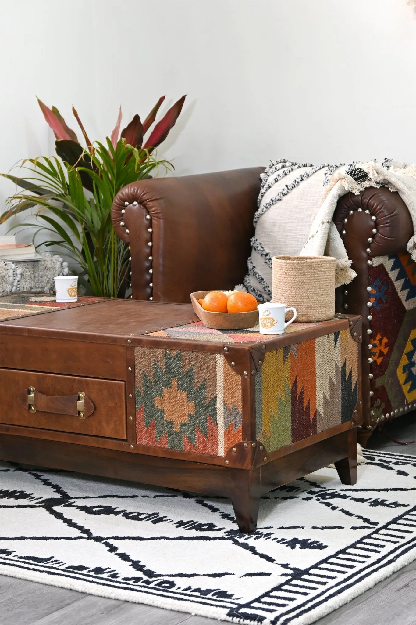 JAIPUR COFFEE TABLE - KILIM AND LEATHER