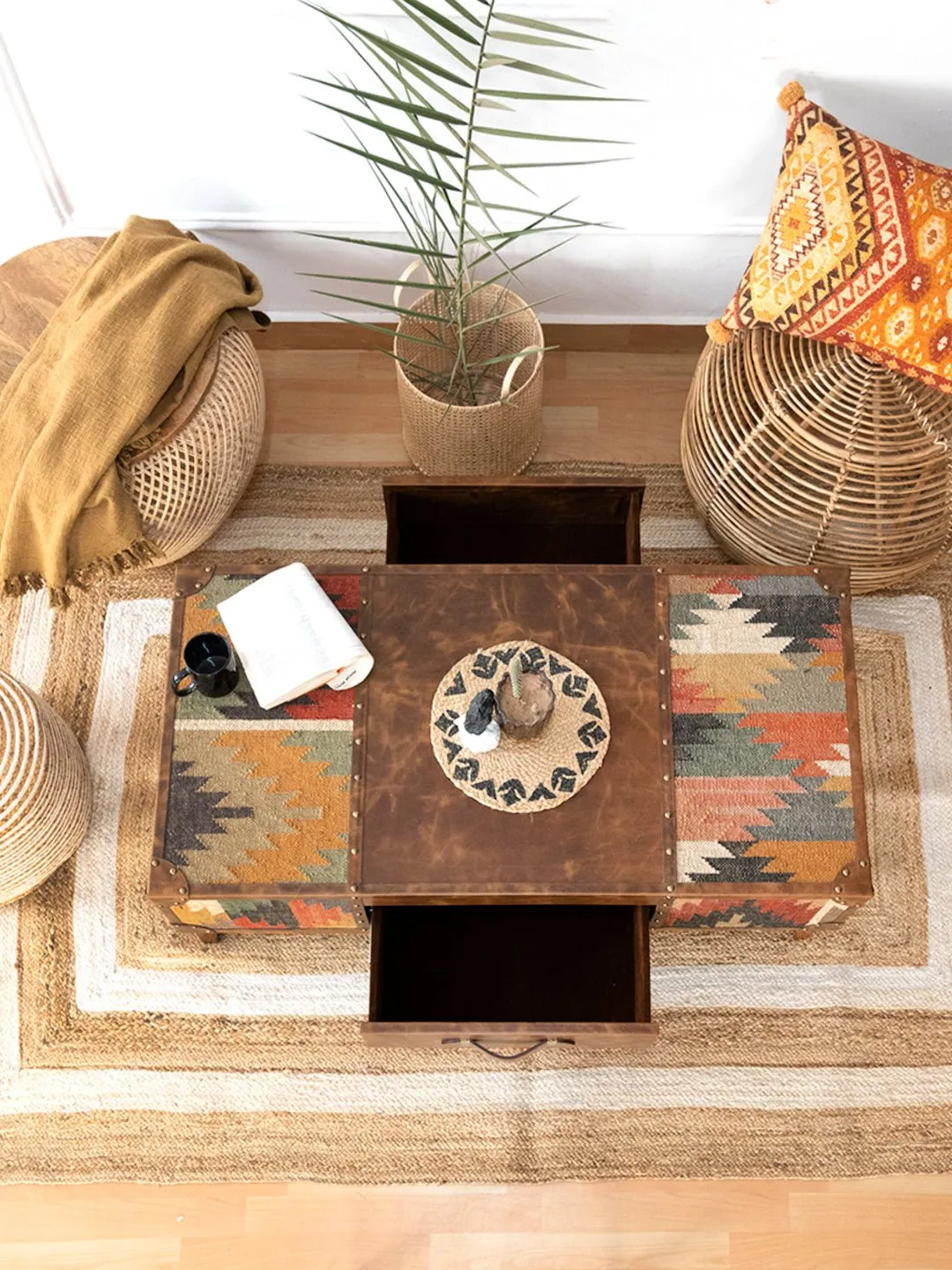 JAIPUR COFFEE TABLE - KILIM AND LEATHER