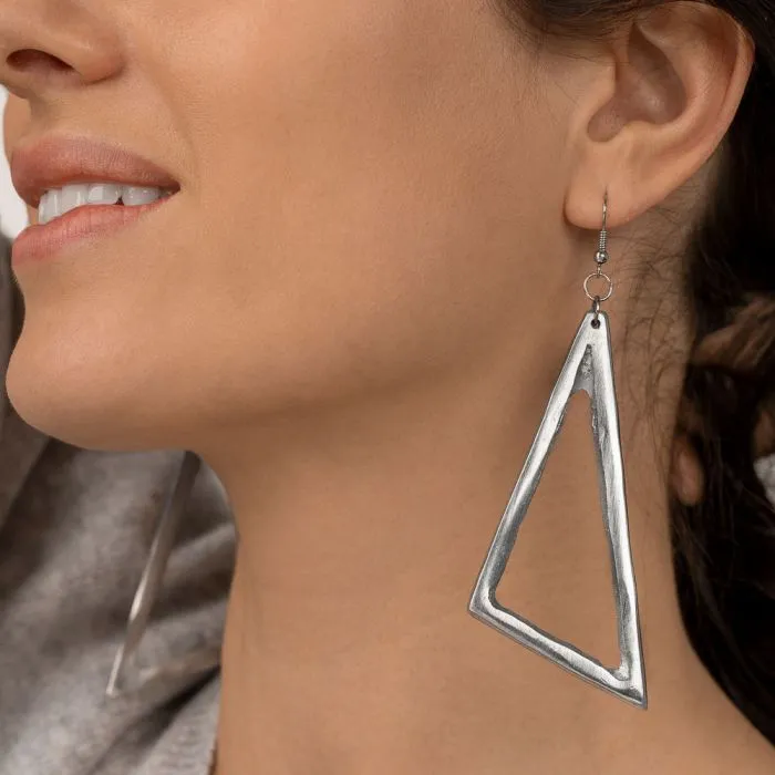 LONG TRIANGLE EARRINGS AL17359