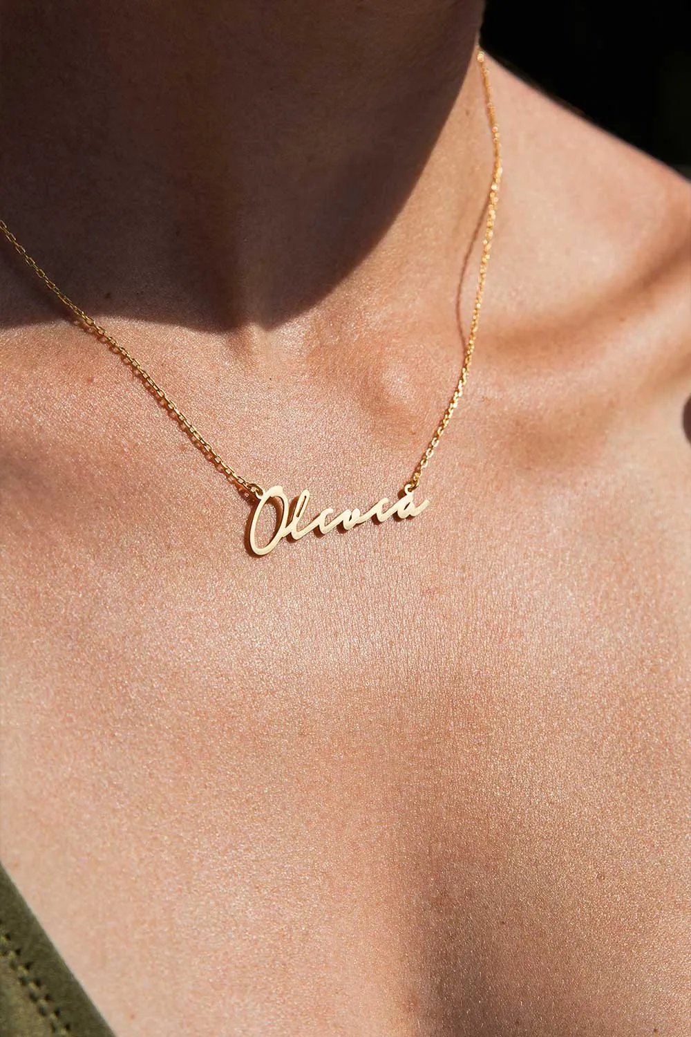 Name Necklace Italics Solid Gold