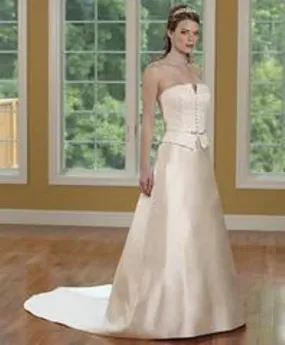 SALE Lace/Satin A Line Strapless Ivory  Bridal Gown Size 6 Style 3515